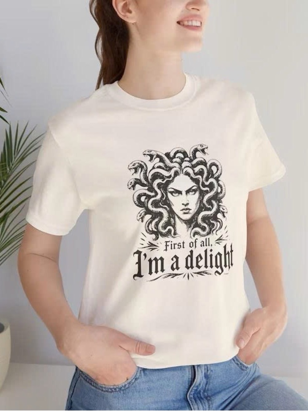 Women's Cream Graphic Tee "I'm a Delight" - Medusa Design